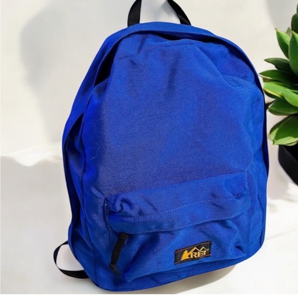 REI Handbags - REI 15” Blue Backpack Double Zip Padded Straps FAST SHIPPING